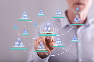 Adam bir dokunmatik ekran businesssocial ağda dokunmadan