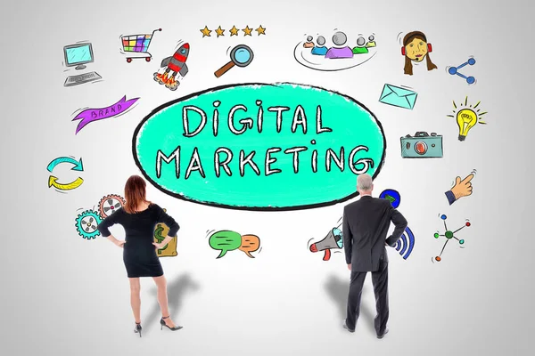 Digitale marketingconcept bekeken door mensen uit het bedrijfsleven — Stockfoto