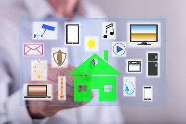Adam akıllı bir ev concept bir dokunmatik ekran üzerinde dokunmadan