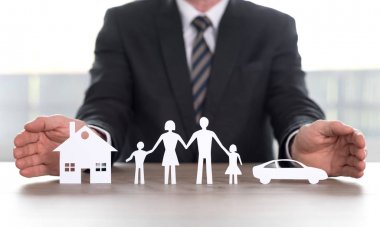Ev, Aile ve araba sigortası kavramı