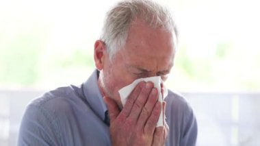 Komuta sizde onun burun üfleme