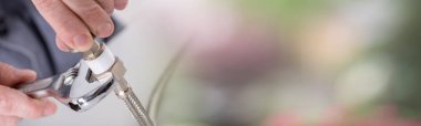 Tesisatçı müsvettesini sıhhi tesisat armatürleri