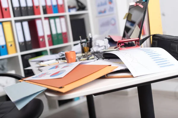 Messy and cluttered desk — Stock Photo, Image