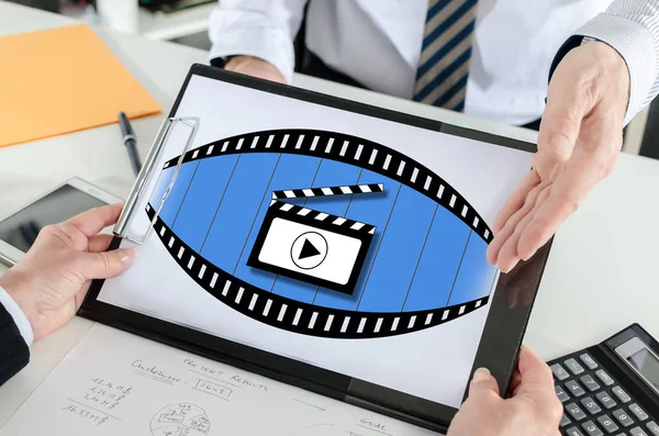 Cinema concept on a clipboard — Stock Photo, Image