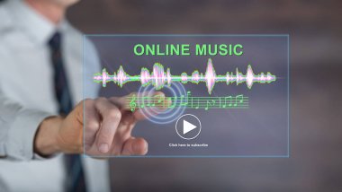 Adam bir dokunmatik ekran üzerinde bir online müzik konsepti dokunmadan