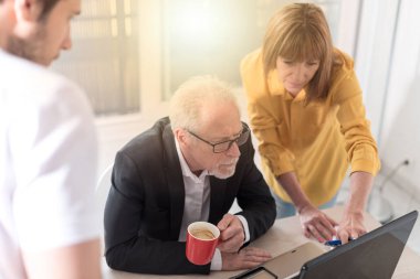 Birlikte, çalışan iş adamları ışık efekti