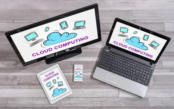 Concetto di cloud computing su diversi dispositivi — Foto Stock