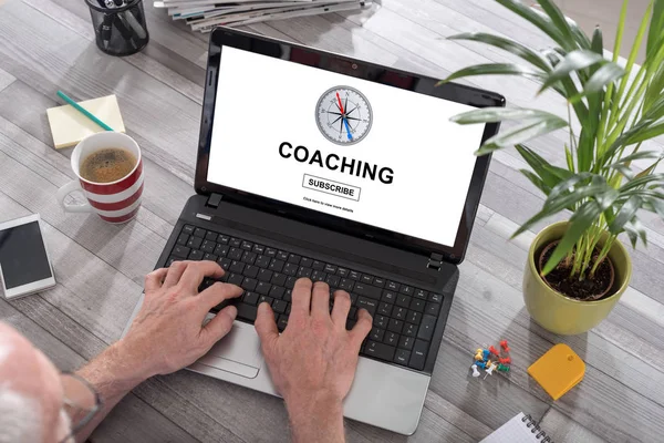 Concetto di coaching su un laptop — Foto Stock