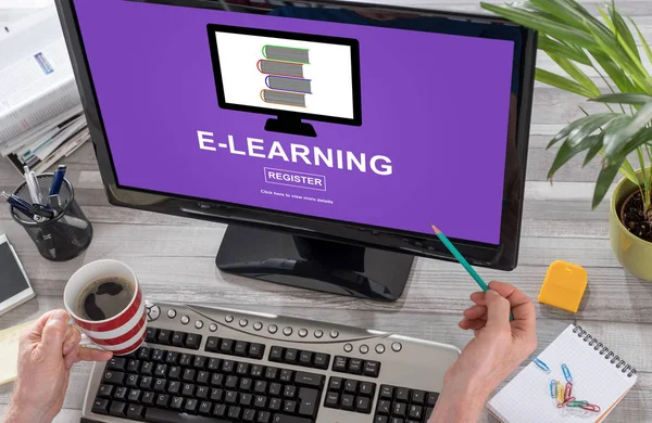 Az E-learning koncepció a számítógépen — Stock Fotó