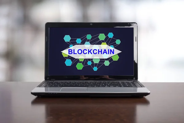 Conceito Blockchain em um laptop — Fotografia de Stock