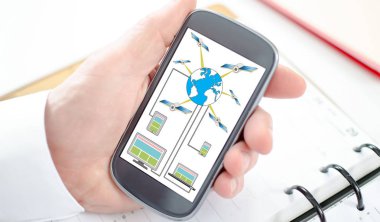 Uydu ağ kavramı bir smartphone cep telefonu ile