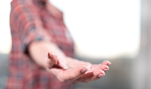 Hand der Frau in Geste der Unterstützung — Stockfoto