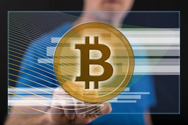 Bitcoin 화폐 개념을만 지는 남자 — 스톡 사진