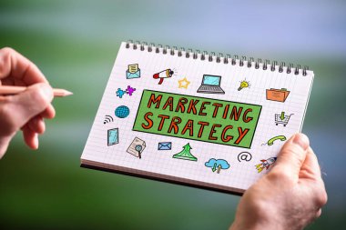 Pazarlama stratejisi kavramı üzerinde bir not defteri