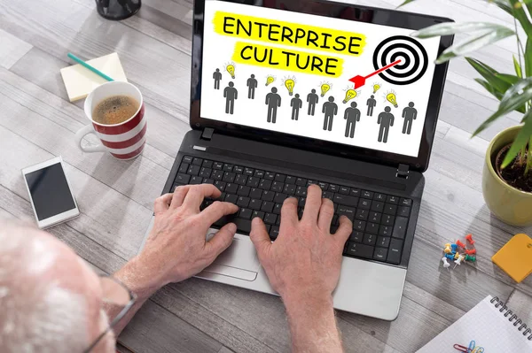 Vállalati kultúra fogalma a laptop képernyőjén — Stock Fotó