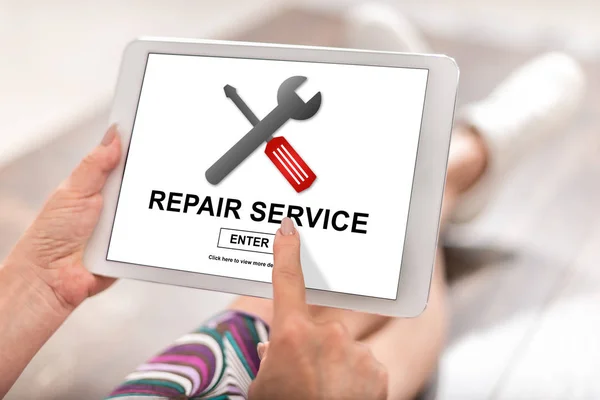 Reparatie dienstverleningsconcept op een Tablet PC — Stockfoto