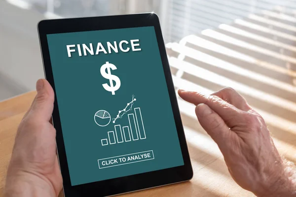 Finanční koncept na tabletu — Stock fotografie