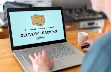 Teslimat kavramı laptopda izleme