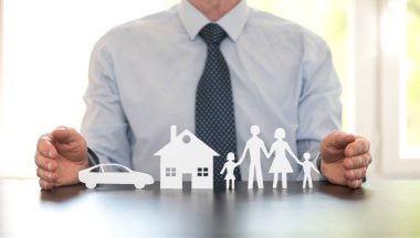 Aile, ev ve araba sigortası kavramı