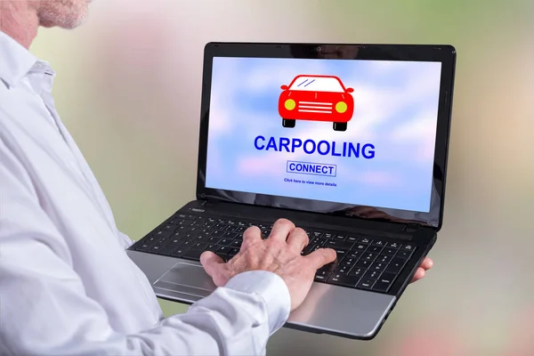 Concetto di car pooling su un computer portatile — Foto Stock