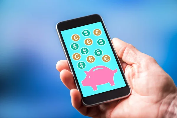 Pengar sparande koncept på en smartphone — Stockfoto