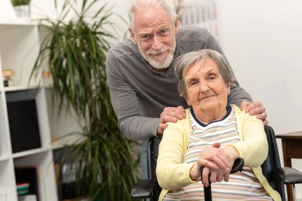 Concept of elderly support — Stock Photo, Image