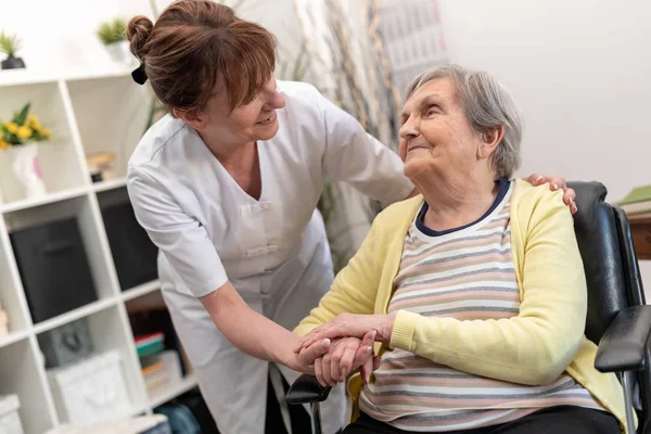 Concept of elderly support — Stock Photo, Image