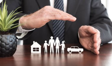 Yaşam kavramı, ev ve otomobil sigortası