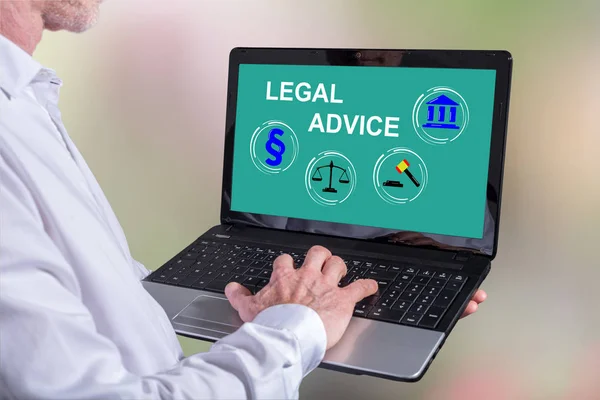 Juridisch advies concept op een laptop — Stockfoto