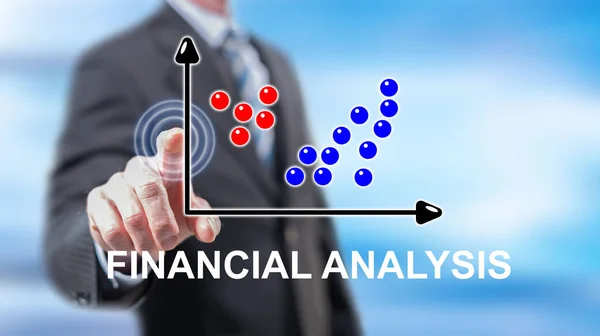 Homem tocando um conceito de análise financeira — Fotografia de Stock