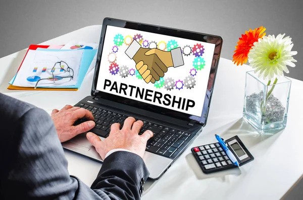 Partnerschapsconcept op een laptopscherm — Stockfoto