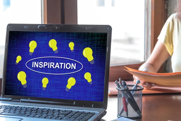 Laptop Bildschirm Mit Inspirationskonzept — Stockfoto