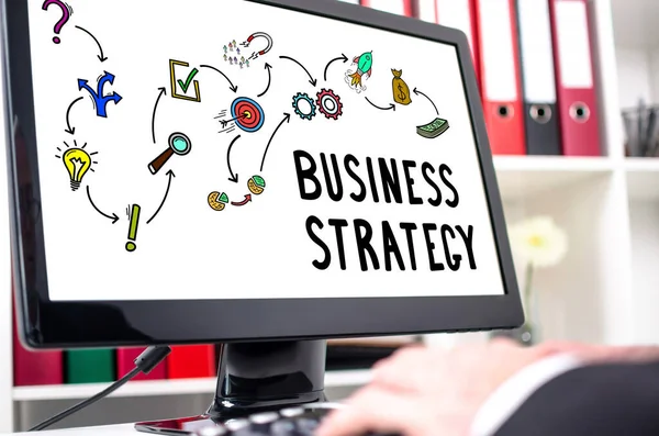 コンピューター画面に表示されるビジネス戦略コンセプト — ストック写真