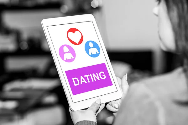 Οθόνη Tablet Που Εμφανίζει Μια Έννοια Online Dating — Φωτογραφία Αρχείου