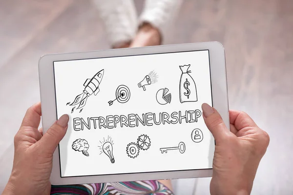 Entrepreneurship Konzept Auf Einem Tablet Gezeigt Das Von Einer Frau — Stockfoto