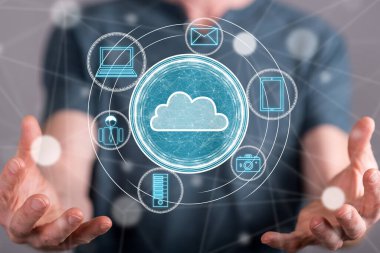 Arka plandaki bir adamın elleri arasındaki bulut teknolojisi kavramı