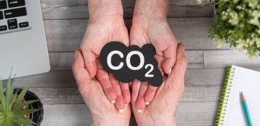 Eller CO2 bulutu tutuyor; hava kirliliği kavramı