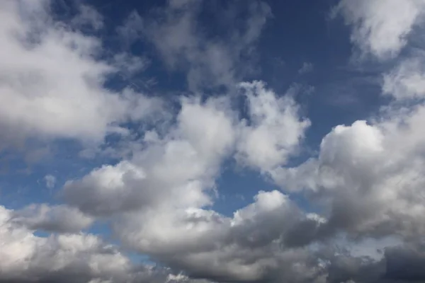 Látunk Egy Fényképet Kék Égboltról Különböző Felhőkről Háttérben Lehet Hogy — Stock Fotó