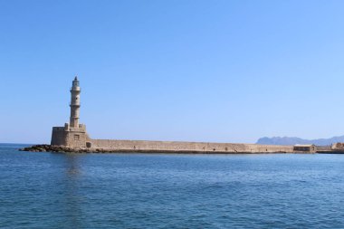 Yunanistan 'ın Girit Adası' ndaki eski Venedik Hanya Limanı 'ndaki deniz feneri..