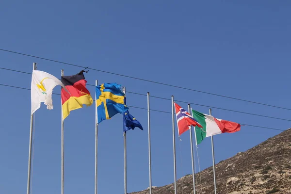 Частично Порванные Трепещущие Национальные Флаги Соответственно Кипр Германия Швеция Европейский — стоковое фото
