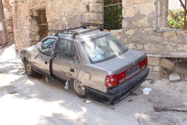 Heraklion Beton Griechenland August 2016 Ein Verlassener Suzuki Swift Straßenrand — Stockfoto