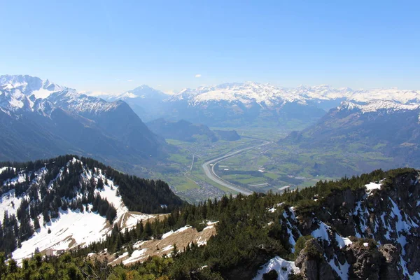 Vista Aérea Liechtenstein Vale Alto Reno Tirada Pico Alpspitz Aldeia — Fotografia de Stock