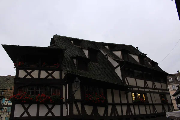 Традиционные Красочные Эльзасские Деревянные Дома Петит Франс Страсбург Франция — стоковое фото