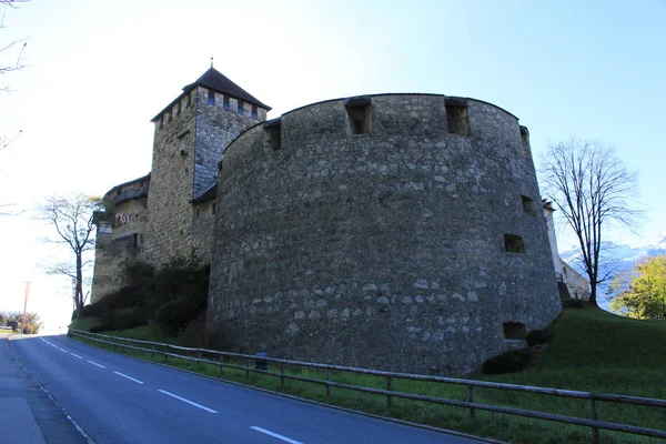 位于列支敦士登首都瓦杜兹的瓦杜兹城堡 Schloss Vaduz 它建于12世纪 它是列支敦士登亲王的宫殿和官邸 — 图库照片