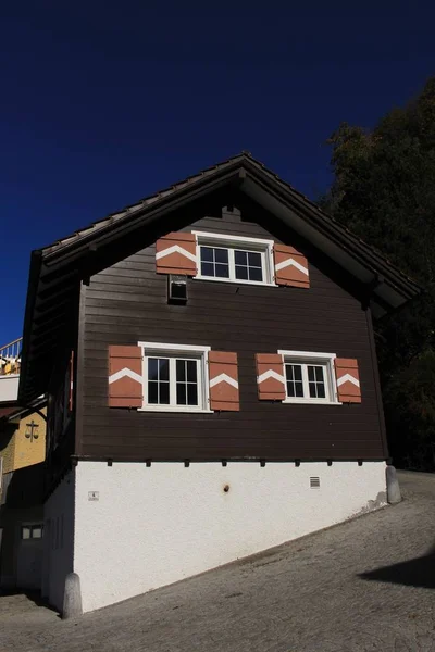 Tradiční Starý Dřevěný Dům Vaduzu Lichtenštejnsko Evropa — Stock fotografie
