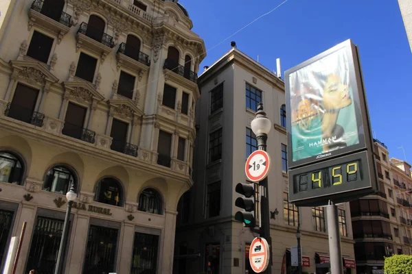 Granada Andalusia Spain July 2017 City Billboard Digital Thermometer Displaying — Stock Photo, Image