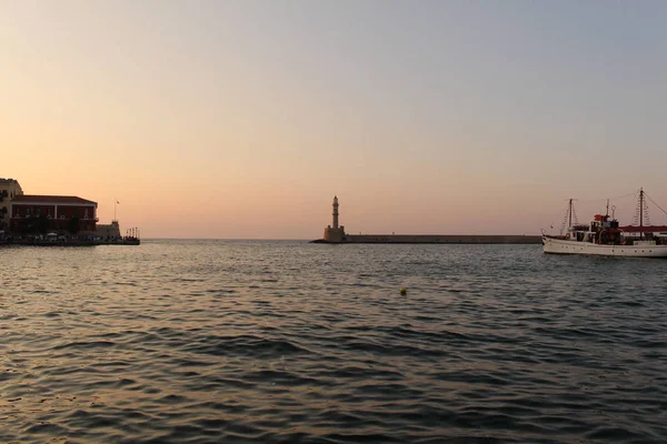 Chania Isla Creta Grecia Julio 2016 Famoso Faro Antiguo Puerto — Foto de Stock