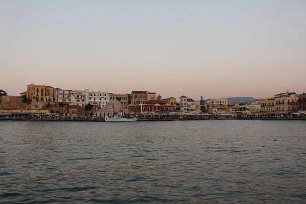 Uma Vista Antigo Porto Veneziano Chania Com Edifícios Históricos Ilha — Fotografia de Stock