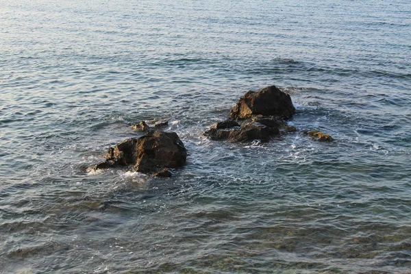 Mediterrane Meereswellen Die Mit Schaum Auf Die Felsen Chania Betoninsel — Stockfoto