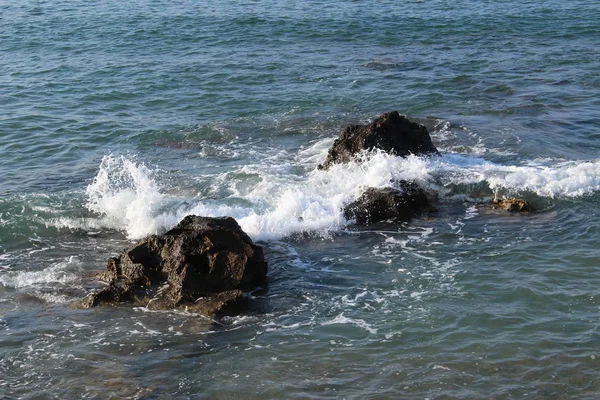 Mediterranean Sea Waves Splashing Rocks Foam Chania Crete Island Greece — Stockfoto